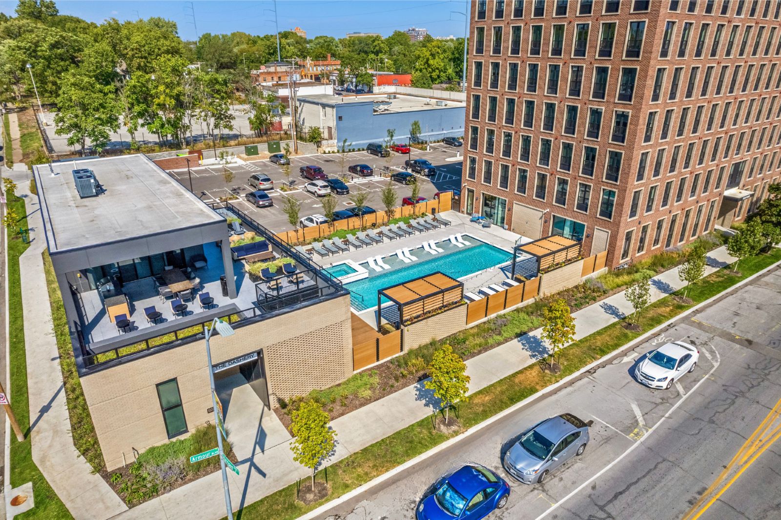 Apartments with amenities in kansas city